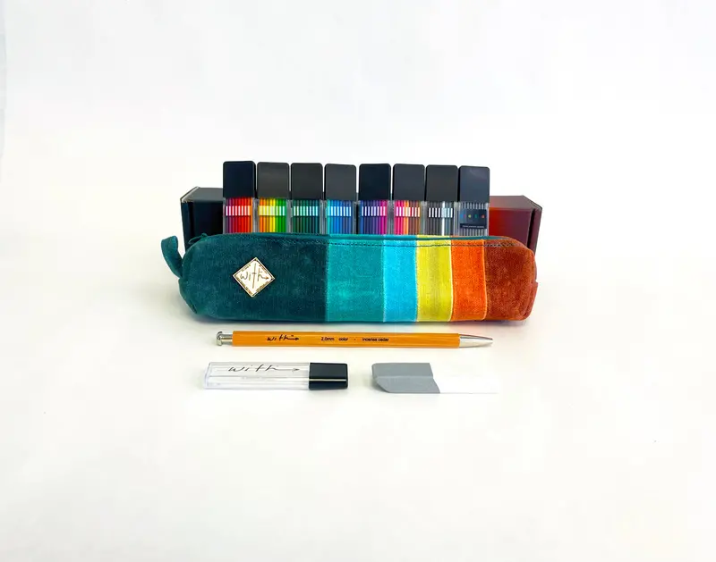 72-Piece Deluxe Artist Drawing Set 1
