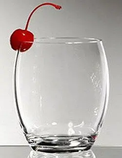 Elegant Curved Acrylic Drinking Glasses 1
