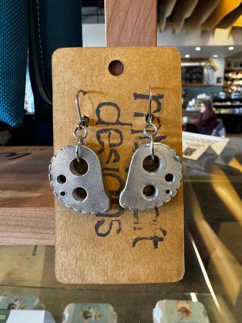 Friend Cam Earrings – Vintage-Style Climbing-Themed Jewelry