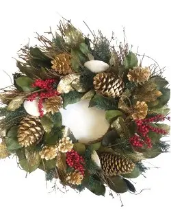 Golden Shores Holiday Wreath With Preserved Coastal Elements 1