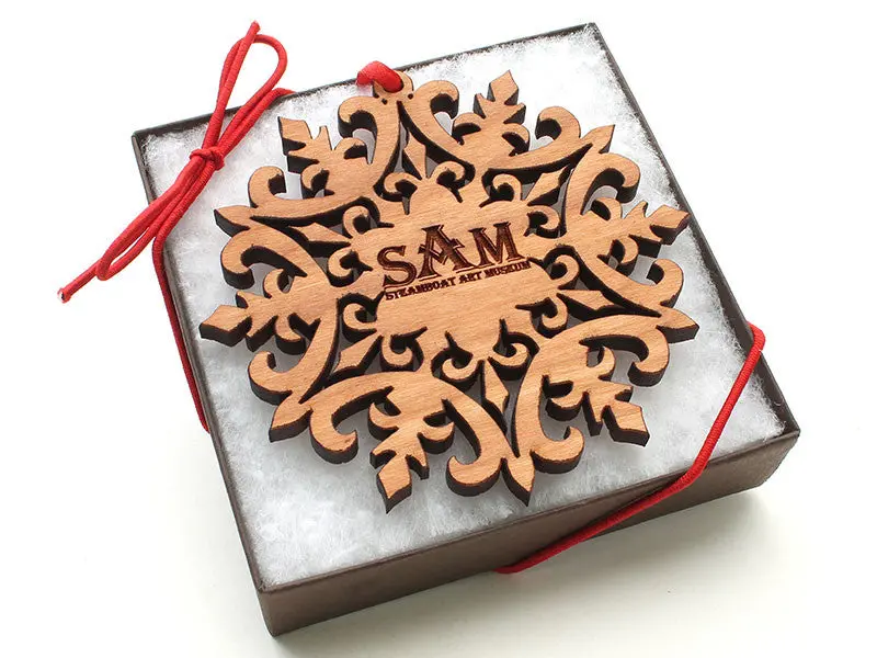 Medallion-Style Snowflake Gift Box – Steamboat Art Museum Collection 1